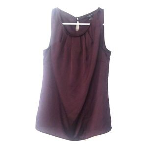 Sleeveless blouse